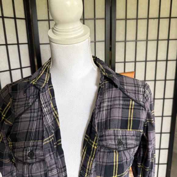 Flannel Women's Medium Button Down Gray and Yellow Millennium - Picture 3 of 11